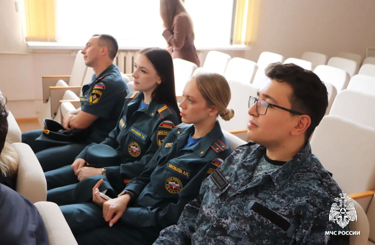 Сотрудники регионального управления МЧС России приняли участие в музыкальном квизе Сотрудники регионального управления МЧС России приняли участие в музыкальном квизе