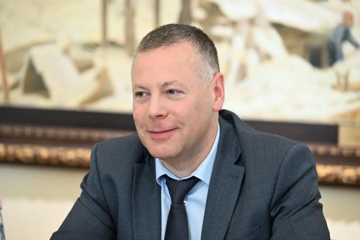 Михаил Евраев: Встретился с делегацией журналистов Информационного агентства России ТАСС и информационного агентства КНР «Синьхуа» Михаил Евраев: Встретился с делегацией журналистов Информационного агентства России ТАСС и информационного агентства КНР «Синьхуа»