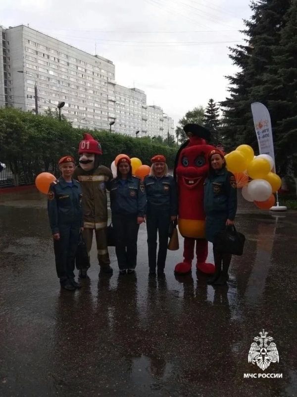 #ЛицаМЧС. Сегодня, в профессиональный праздник, мы расскажем о старшем лейтенанте внутренней службы Екатерине Никулиной, заместителе начальника отдела надзорной деятельности и профилактической работы по Переславль-Залесскому... #ЛицаМЧС. Сегодня, в профессиональный праздник, мы расскажем о старшем лейтенанте внутренней службы Екатерине Никулиной, заместителе начальника отдела надзорной деятельности и профилактической работы по Переславль-Залесскому...