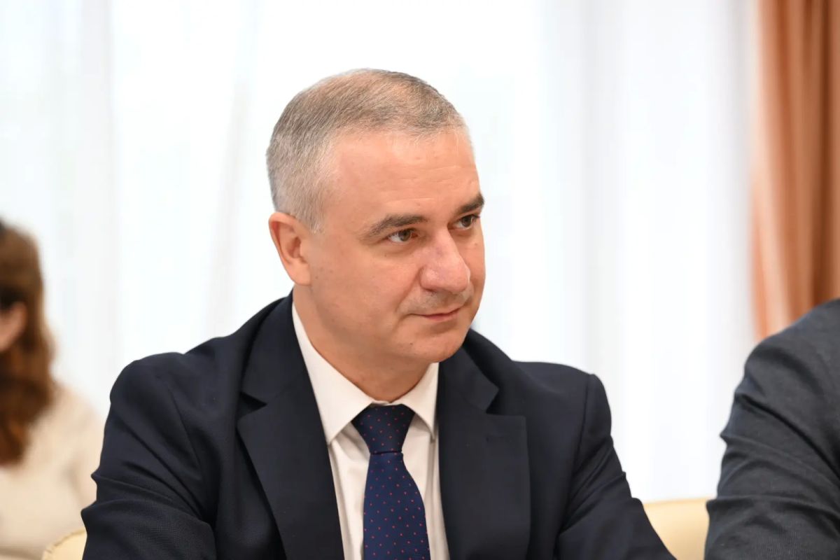 Михаил Евраев: На горячую линию 122 поступают обращения жителей по вопросам общественного транспорта Михаил Евраев: На горячую линию 122 поступают обращения жителей по вопросам общественного транспорта