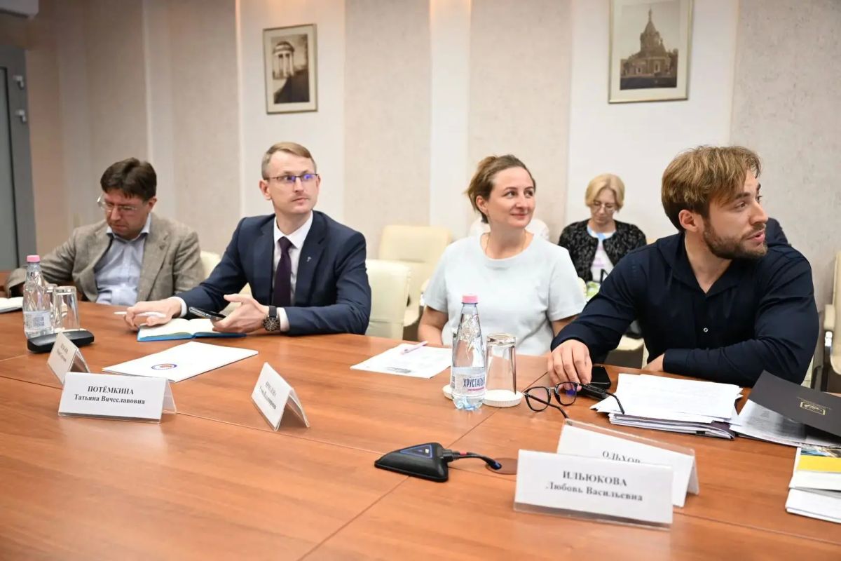 Михаил Евраев: На заседании инвестиционной комиссии подвели итоги рейтинга, который показывает, как в округах региона работают с бизнесом Михаил Евраев: На заседании инвестиционной комиссии подвели итоги рейтинга, который показывает, как в округах региона работают с бизнесом