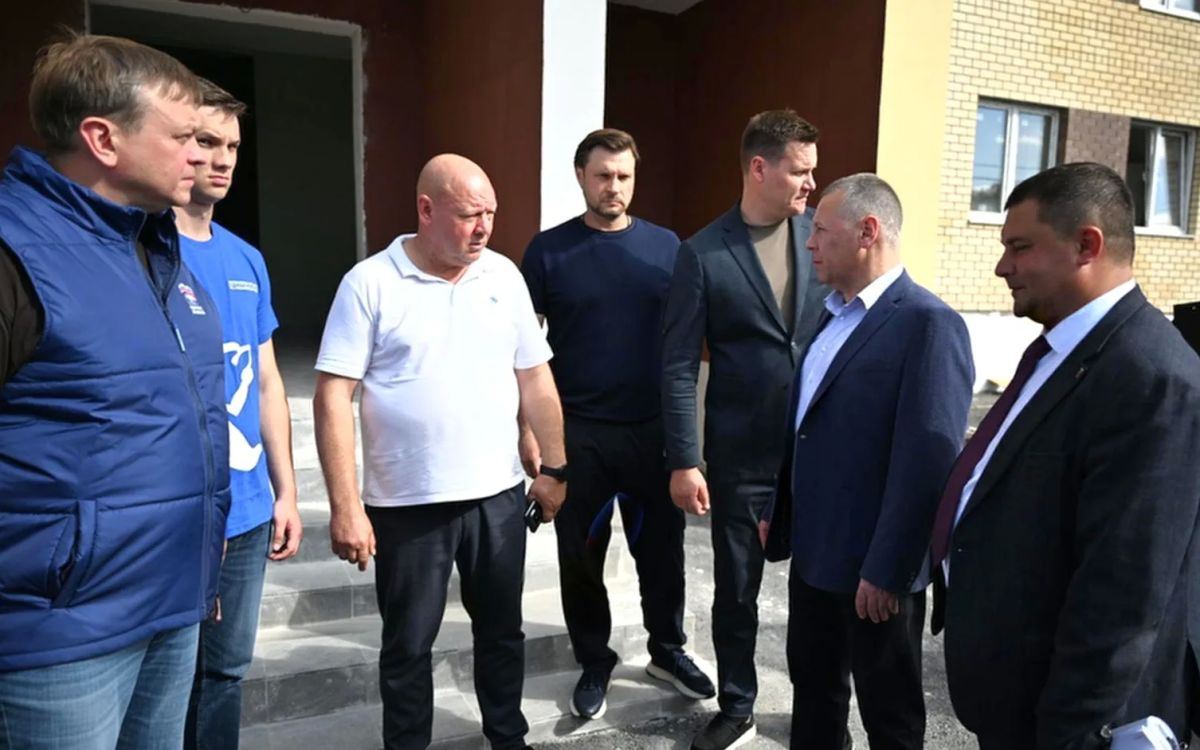 Михаил Евраев: В августе планируем завершить строительство жилого дома на 49 квартир на ул. Менделеева в Переславле-Залесском Михаил Евраев: В августе планируем завершить строительство жилого дома на 49 квартир на ул. Менделеева в Переславле-Залесском