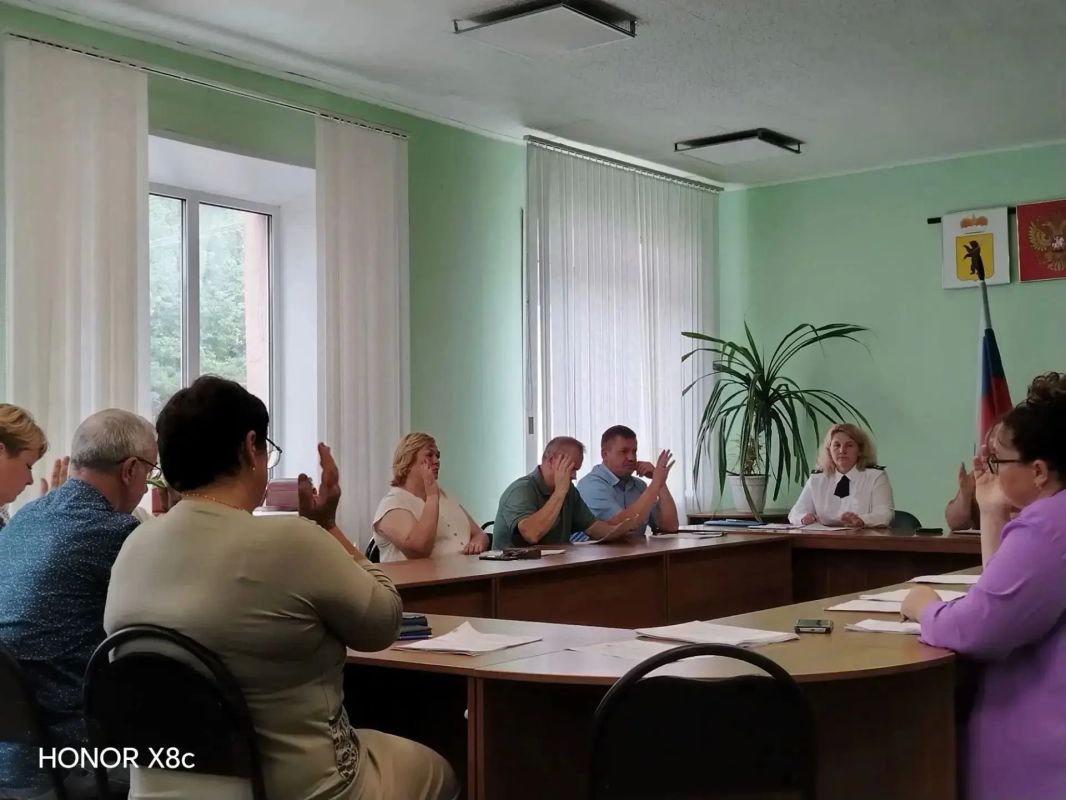 Прокурор Брейтовского района Светлана Смирнова приняла участие в заседании Муниципального Совета Брейтовского муниципального округа Прокурор Брейтовского района Светлана Смирнова приняла участие в заседании Муниципального Совета Брейтовского муниципального округа