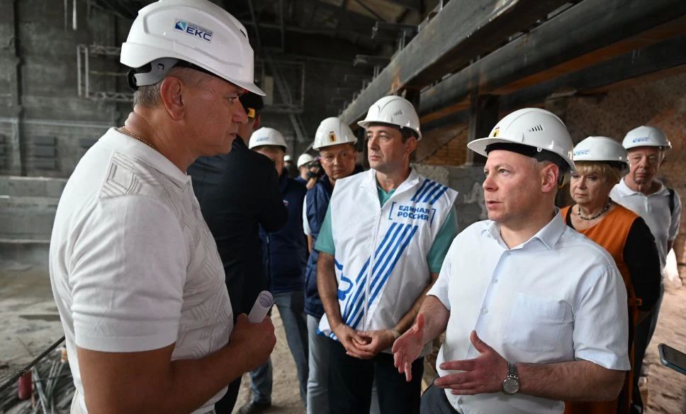 Михаил Евраев: Проверил ход реконструкции «Лазурного» Михаил Евраев: Проверил ход реконструкции «Лазурного»