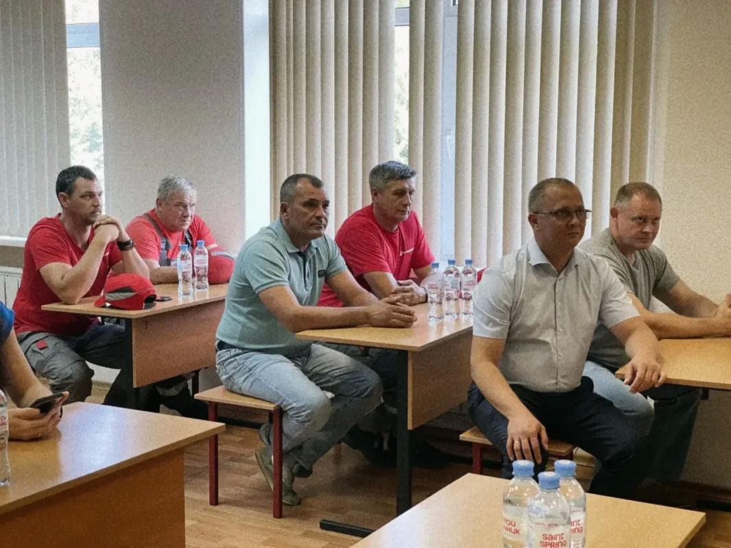Артём Молчанов: Развитие городов Ярославской области и улучшение качества жизни людей — наша общая задача Артём Молчанов: Развитие городов Ярославской области и улучшение качества жизни людей — наша общая задача