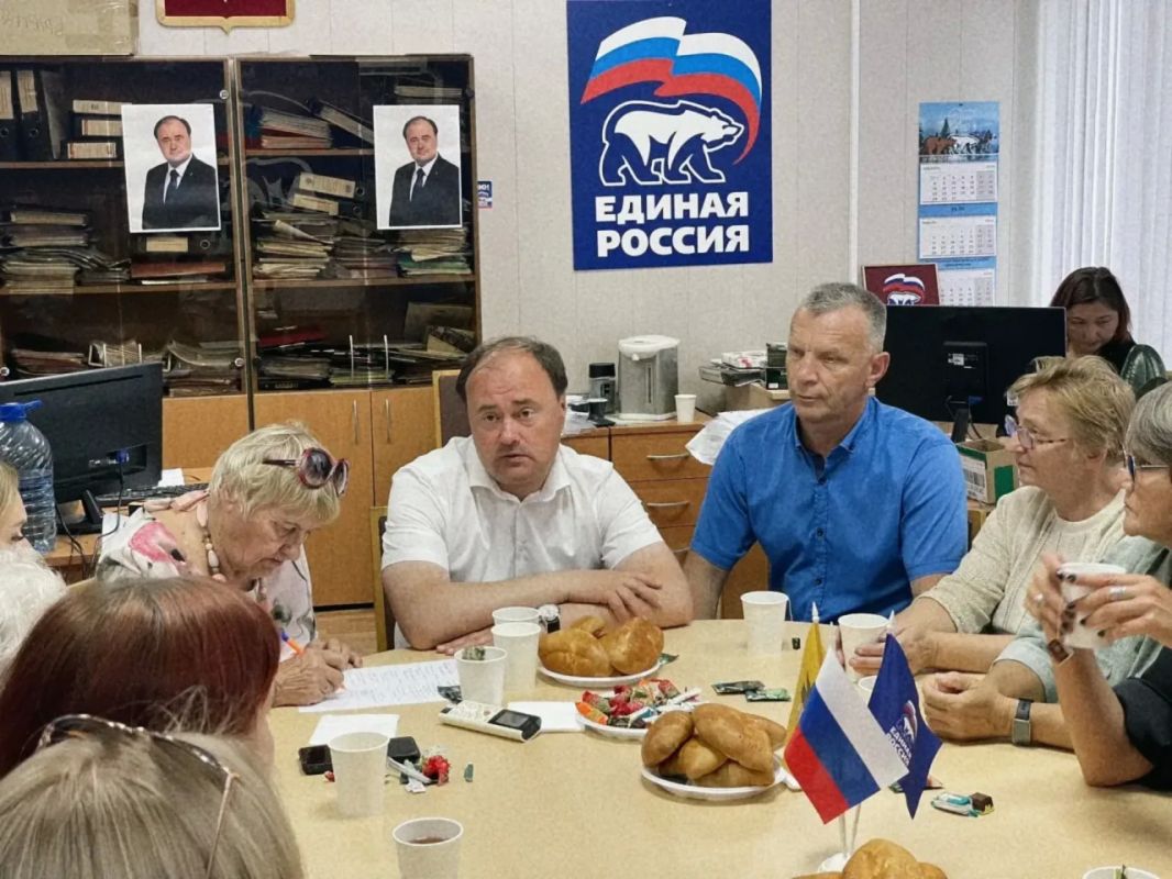 Артём Молчанов: Развитие городов Ярославской области и улучшение качества жизни людей — наша общая задача Артём Молчанов: Развитие городов Ярославской области и улучшение качества жизни людей — наша общая задача