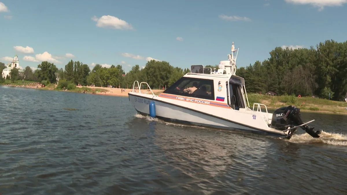 Лодка перевернулась на реке Ухре в Ярославской области: один из рыбаков утонул
