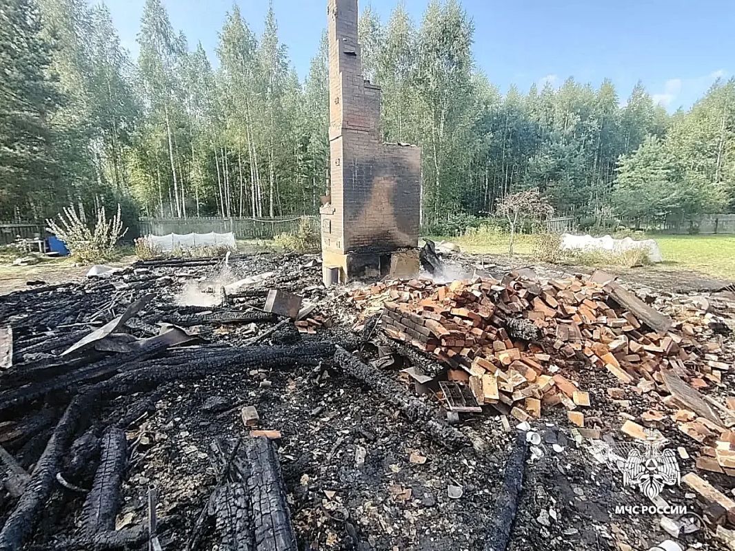 В Гаврилов-Ямском округе аварийная электрика спалила несколько построек В Гаврилов-Ямском округе аварийная электрика спалила несколько построек