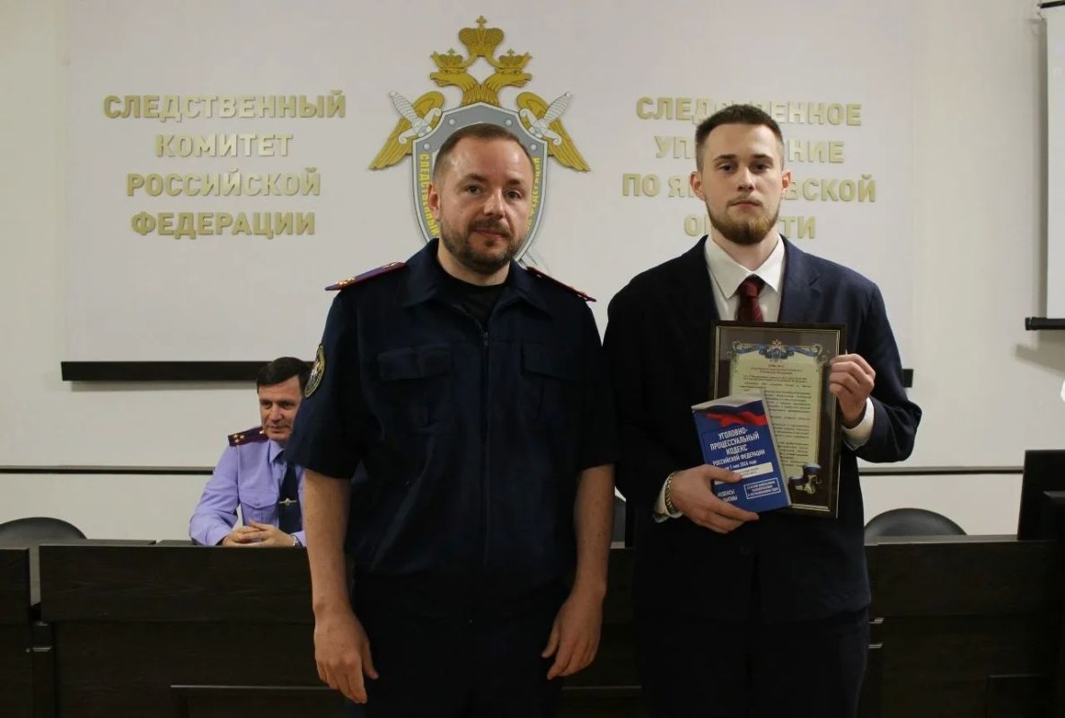 В региональном следственном управлении состоялась церемония принятия присяги молодыми следователями В региональном следственном управлении состоялась церемония принятия присяги молодыми следователями