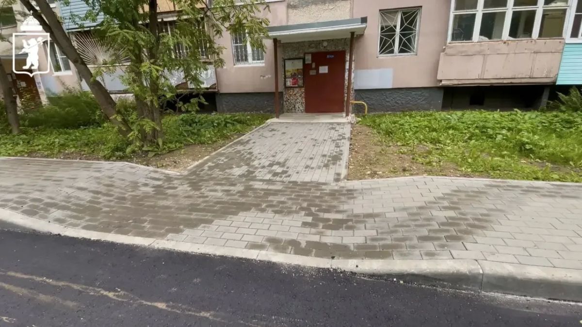Ремонт двора дома №99 по Ленинградскому проспекту — на завершающем этапе Ремонт двора дома №99 по Ленинградскому проспекту — на завершающем этапе