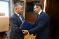 Михаил Евраев: На рабочей встрече с генеральным директором ПАО «Россети Центр» Борисом Борисовичем Эбзеевым обсудили реализацию ключевых инфраструктурных проектов, которые напрямую влияют на качество жизни жителей и развитие...