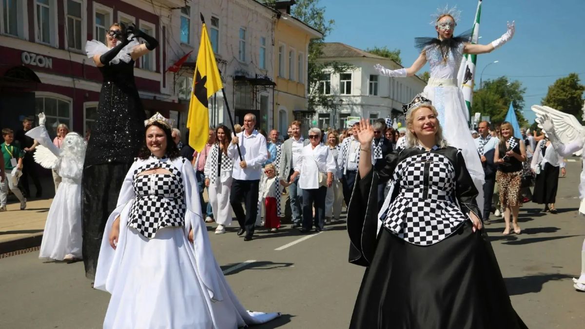 Михаил Евраев: Поздравляю жителей Данилова с Днем города! Михаил Евраев: Поздравляю жителей Данилова с Днем города!