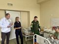 Маленьким ярославцам, находящимся на лечении в детской больнице, полицейские напомнили о безопасности на дорогах