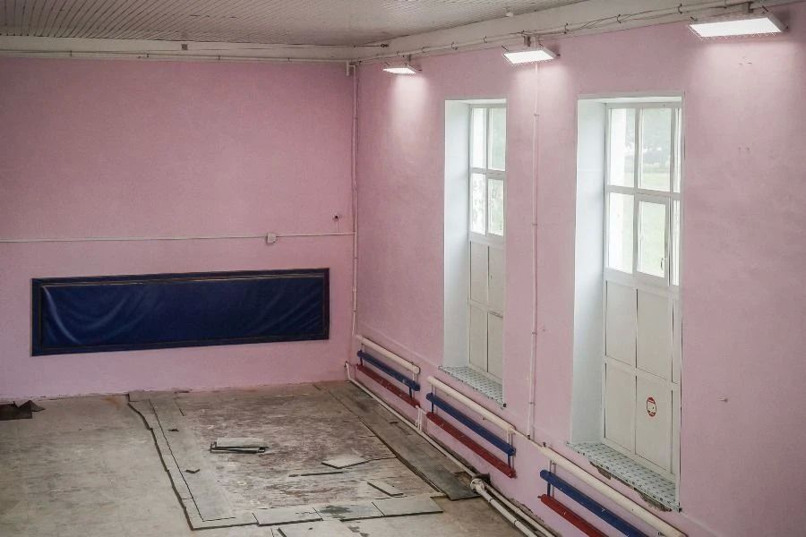 В Рыбинске отремонтировали спортивный зал для школы по легкой атлетике В Рыбинске отремонтировали спортивный зал для школы по легкой атлетике