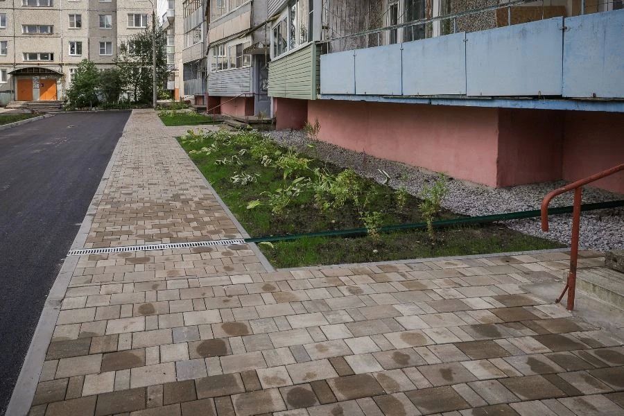 В Рыбинске завершают ремонт ещё одного двора В Рыбинске завершают ремонт ещё одного двора
