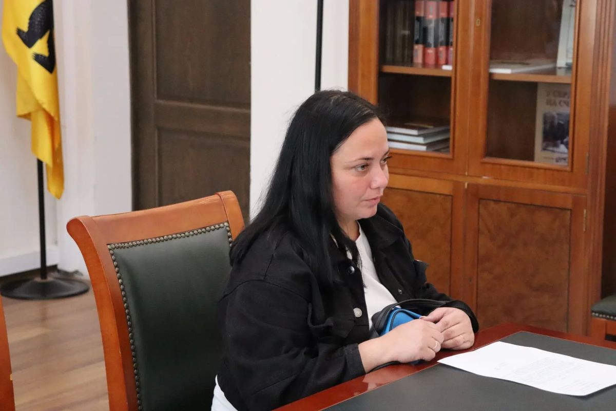 Сегодня, 20 августа, прокурор Ярославской области Климент Юрздицкий и региональный Уполномоченный по правам ребенка Михаил Крупин провели совместный прием граждан по вопросам соблюдения прав и законных интересов... Сегодня, 20 августа, прокурор Ярославской области Климент Юрздицкий и региональный Уполномоченный по правам ребенка Михаил Крупин провели совместный прием граждан по вопросам соблюдения прав и законных интересов...