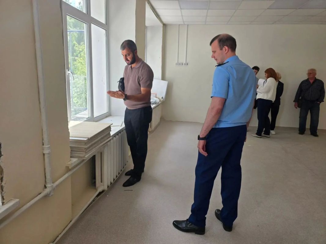 Рыбинская городская прокуратура в рамках надзорного сопровождения национальных проектов «Семья» и «Молодежь и дети» контролирует проведение работ по капитальному ремонту зданий образовательных организаций Рыбинская городская прокуратура в рамках надзорного сопровождения национальных проектов «Семья» и «Молодежь и дети» контролирует проведение работ по капитальному ремонту зданий образовательных организаций