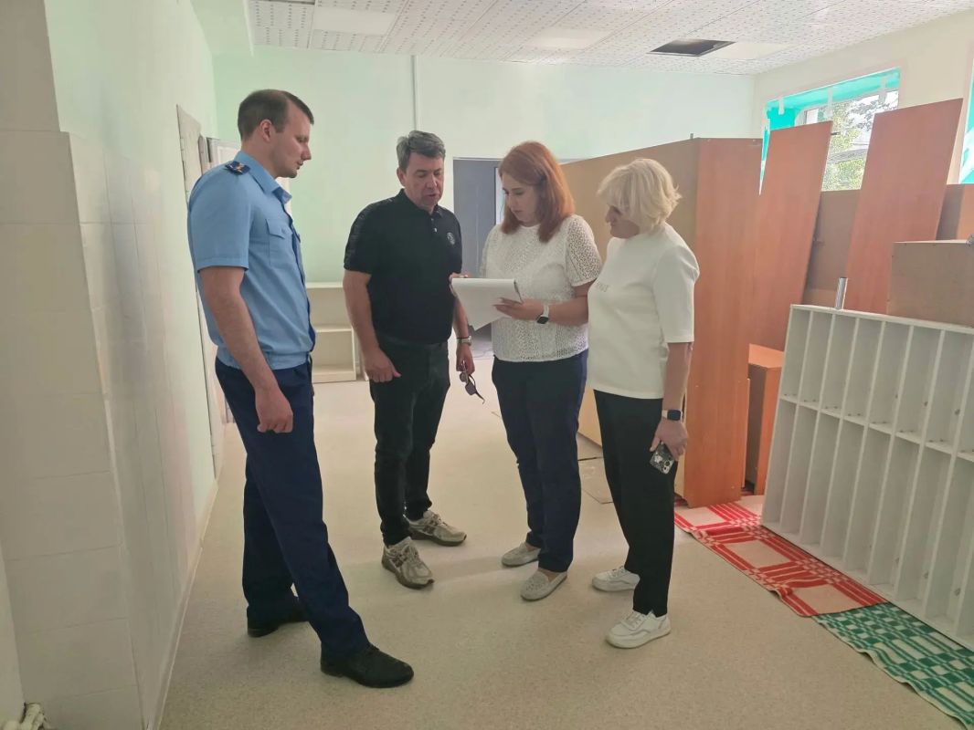 Рыбинская городская прокуратура в рамках надзорного сопровождения национальных проектов «Семья» и «Молодежь и дети» контролирует проведение работ по капитальному ремонту зданий образовательных организаций Рыбинская городская прокуратура в рамках надзорного сопровождения национальных проектов «Семья» и «Молодежь и дети» контролирует проведение работ по капитальному ремонту зданий образовательных организаций