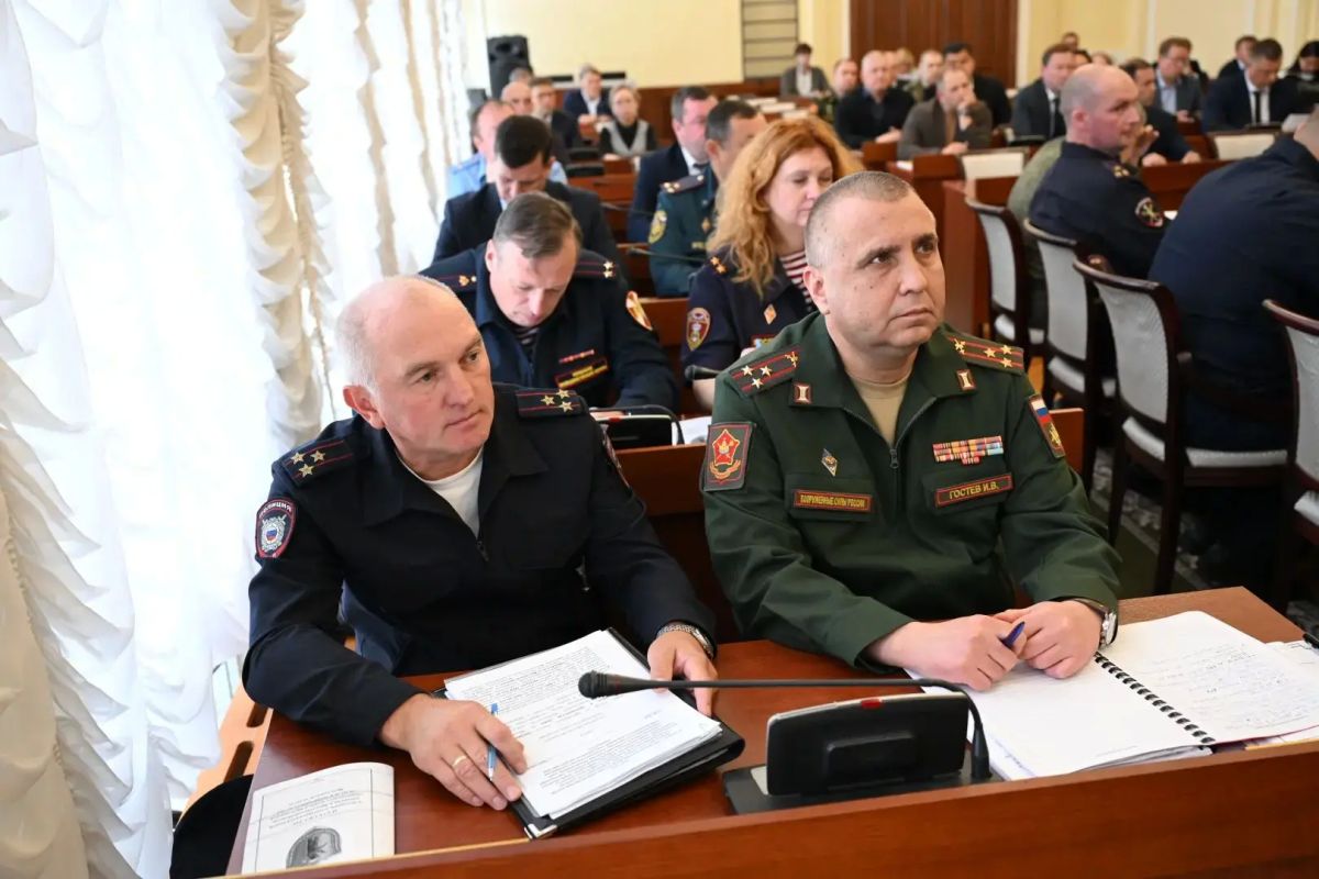 Михаил Евраев: На заседании антитеррористической комиссии обсудили готовность школ и колледжей региона к новому учебному году Михаил Евраев: На заседании антитеррористической комиссии обсудили готовность школ и колледжей региона к новому учебному году