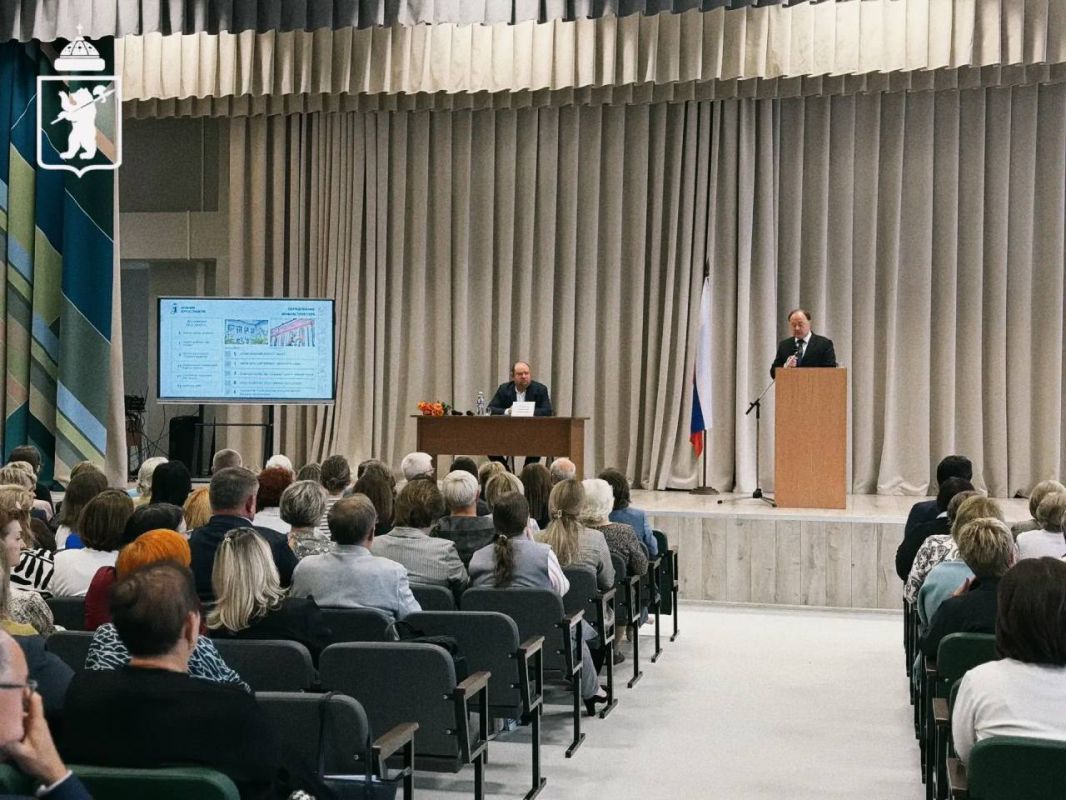 Артём Молчанов: Вместе с педагогами и руководителями ярославских школ и детских садов подводим итоги работы и ставим задачи на новый учебный год Артём Молчанов: Вместе с педагогами и руководителями ярославских школ и детских садов подводим итоги работы и ставим задачи на новый учебный год