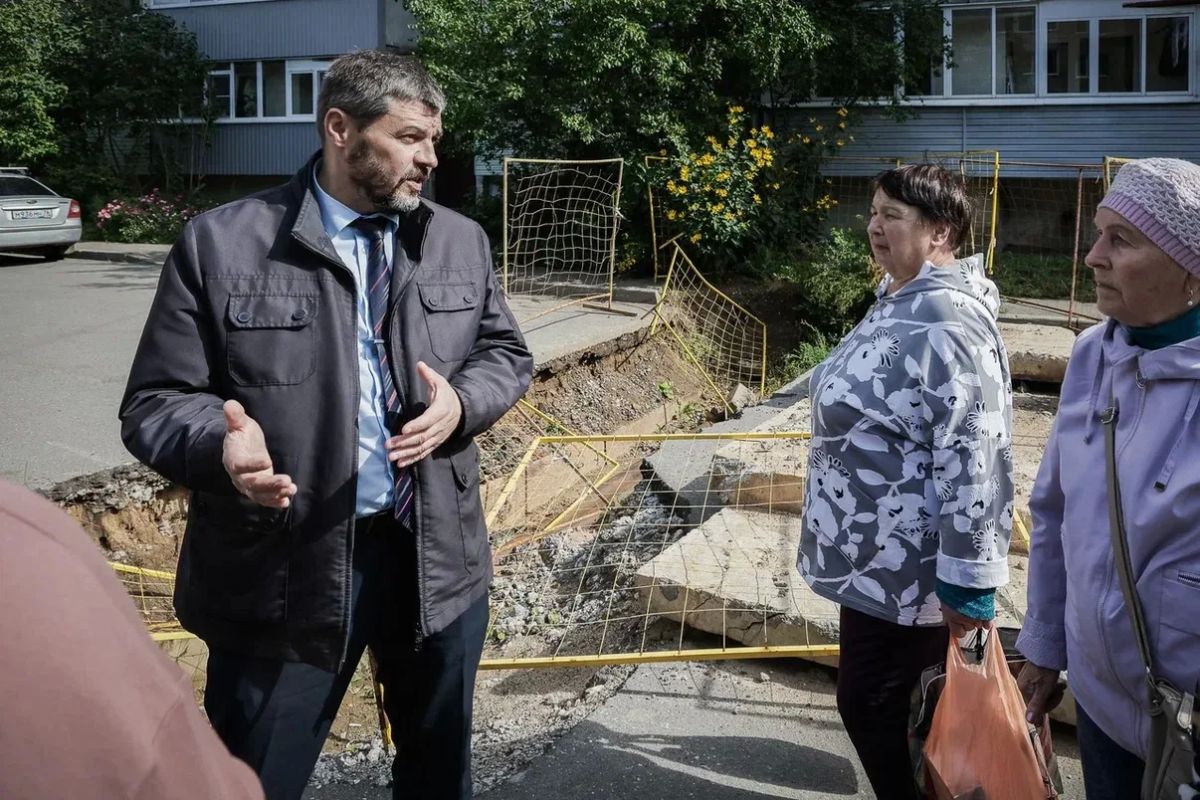 Дмитрий Рудаков: Поручил взять на контроль сроки ремонта двора на Мира, 17. Подрядчик выбился из графика Дмитрий Рудаков: Поручил взять на контроль сроки ремонта двора на Мира, 17. Подрядчик выбился из графика