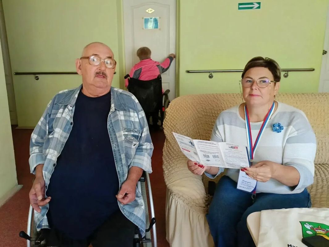 «ИнформУИК» с особым вниманием: в гостях у старшего поколения «ИнформУИК» с особым вниманием: в гостях у старшего поколения