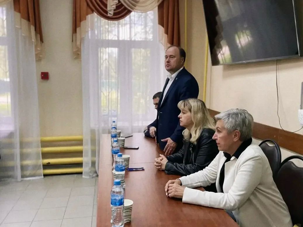 Артём Молчанов: Вместе с главой Ярославского округа Алексеем Михайловым подписали соглашение о межмуниципальном сотрудничестве — важный шаг для совместной работы над вопросами, которые волнуют жителей Артём Молчанов: Вместе с главой Ярославского округа Алексеем Михайловым подписали соглашение о межмуниципальном сотрудничестве — важный шаг для совместной работы над вопросами, которые волнуют жителей