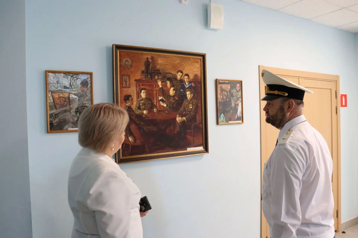 Прокурор Ярославской области Климент Юрздицкий принял участие в торжественной линейке, посвященной Дню знаний, в Центре образования - школе № 43 с углубленным изучением немецкого языка в составе средней общеобразовательной... Прокурор Ярославской области Климент Юрздицкий принял участие в торжественной линейке, посвященной Дню знаний, в Центре образования - школе № 43 с углубленным изучением немецкого языка в составе средней общеобразовательной...