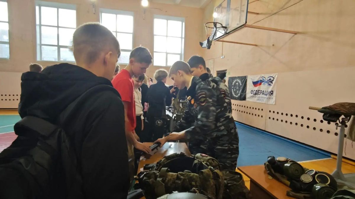 В школах Рыбинска прошёл День солидарности в борьбе с терроризмом В школах Рыбинска прошёл День солидарности в борьбе с терроризмом