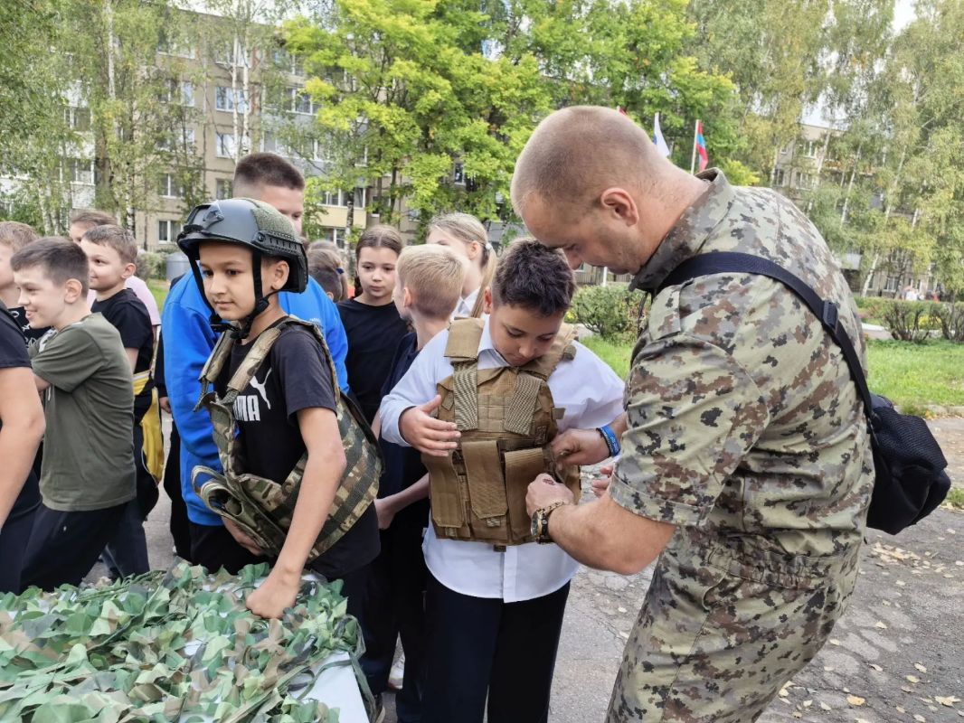 В школах Рыбинска прошёл День солидарности в борьбе с терроризмом В школах Рыбинска прошёл День солидарности в борьбе с терроризмом