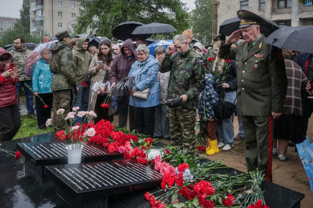 В Переборах увековечили память участников СВО В Переборах увековечили память участников СВО