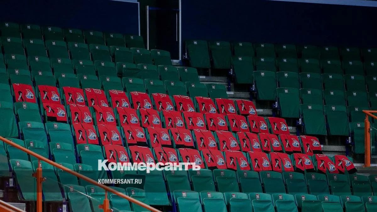 7 сентября все матчи Континентальной хоккейной лиги (КХЛ) начались с минуты молчания в память о хоккеистах, тренерах и сотрудниках «Локомотива», погибших в авиакатастрофе в 2011 году