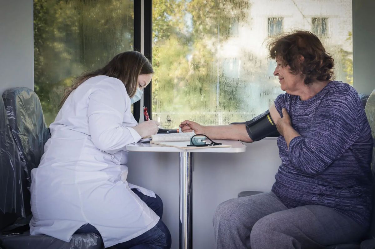 Акция «Шаг к здоровью» приглашает пройти обследование рядом с домом Акция «Шаг к здоровью» приглашает пройти обследование рядом с домом