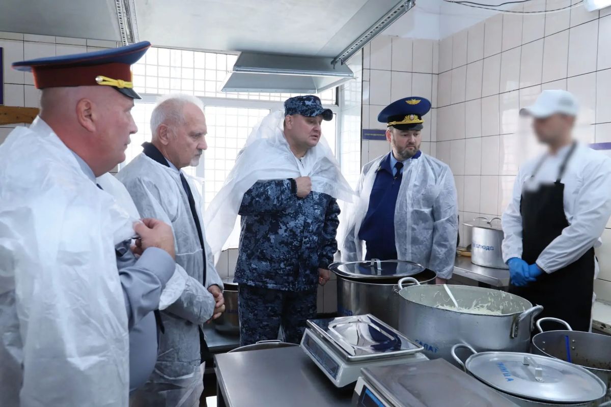 Прокурор Ярославской области Климент Юрздицкий провел проверку исполнения законодательства в исправительной колонии № 1 Управления Федеральной службы исполнения наказаний России по Ярославской области Прокурор Ярославской области Климент Юрздицкий провел проверку исполнения законодательства в исправительной колонии № 1 Управления Федеральной службы исполнения наказаний России по Ярославской области