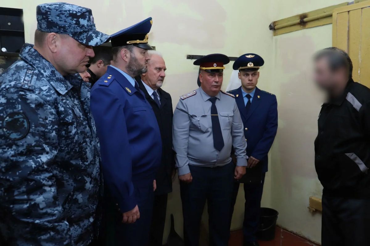 Прокурор Ярославской области Климент Юрздицкий провел проверку исполнения законодательства в исправительной колонии № 1 Управления Федеральной службы исполнения наказаний России по Ярославской области Прокурор Ярославской области Климент Юрздицкий провел проверку исполнения законодательства в исправительной колонии № 1 Управления Федеральной службы исполнения наказаний России по Ярославской области