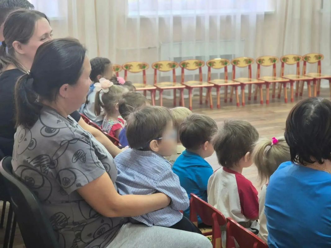 Работники прокуратуры Ярославской области приняли участие в детском празднике Работники прокуратуры Ярославской области приняли участие в детском празднике