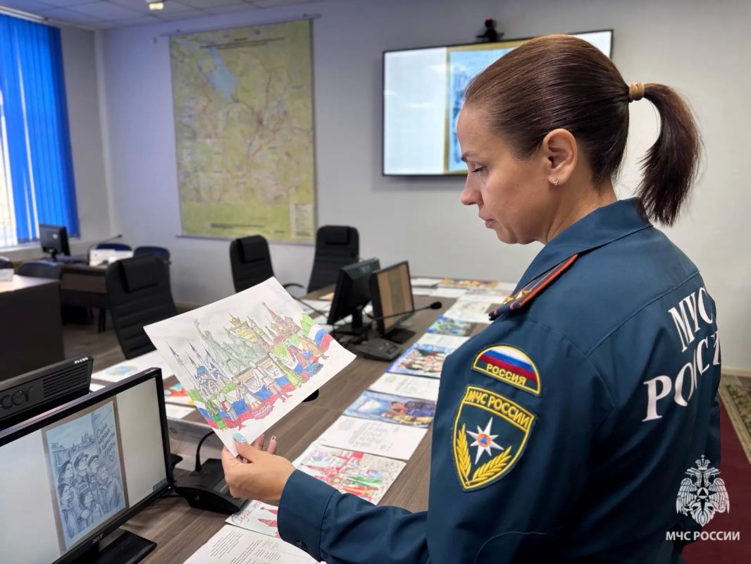 В Главном управлении МЧС России по Ярославской области подвели итоги регионального этапа конкурса рисунков «Сила России в единстве и спасении» В Главном управлении МЧС России по Ярославской области подвели итоги регионального этапа конкурса рисунков «Сила России в единстве и спасении»