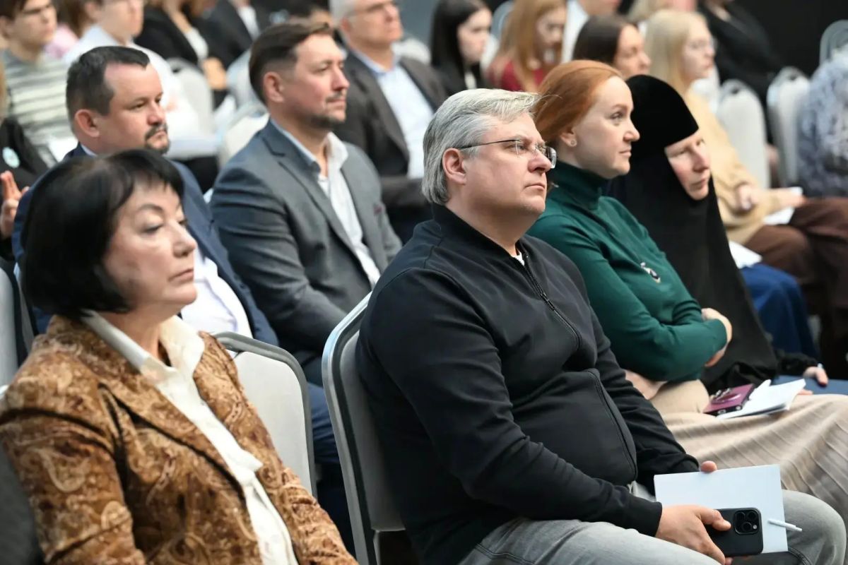 Михаил Евраев: Сегодня в Ростове Великом открылся межрегиональный форум «Единение», который проходит в преддверии 60-летия маршрута Золотое кольцо Михаил Евраев: Сегодня в Ростове Великом открылся межрегиональный форум «Единение», который проходит в преддверии 60-летия маршрута Золотое кольцо