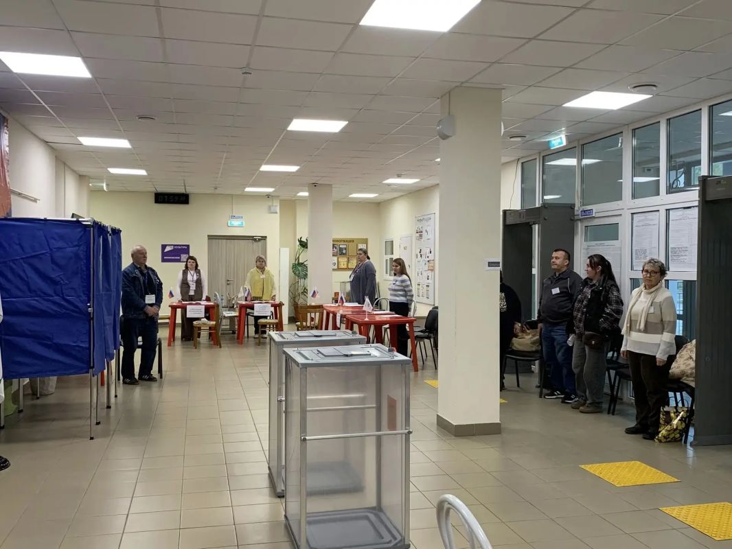В Ярославской области открыли избирательные участки В Ярославской области открыли избирательные участки