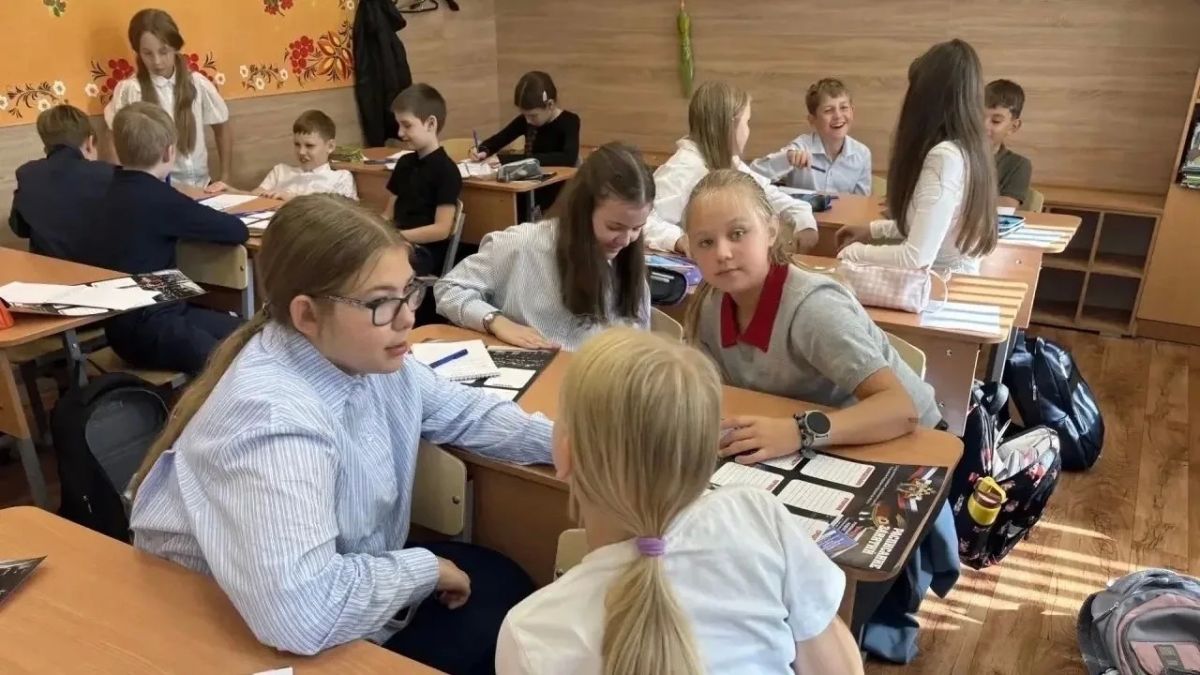 Сотрудник регионального следственного управления провел учебное занятие в кадетском классе Сотрудник регионального следственного управления провел учебное занятие в кадетском классе