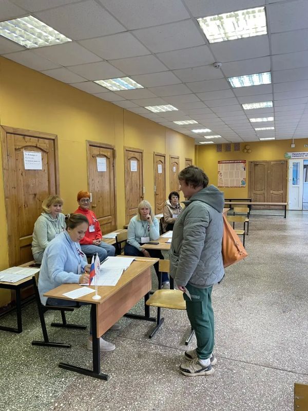 Утро субботы: жители региона спешат на избирательные участки! Утро субботы: жители региона спешат на избирательные участки!