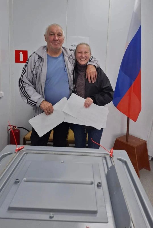 Мама, папа, я — голосующая семья! Мама, папа, я — голосующая семья!