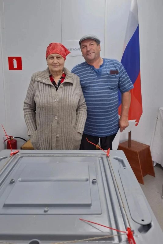 Мама, папа, я — голосующая семья! Мама, папа, я — голосующая семья!