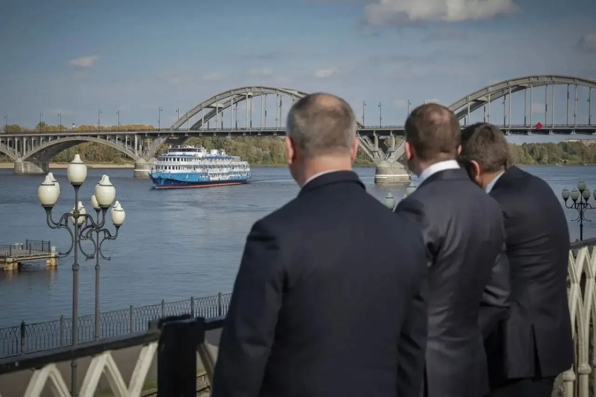 Дмитрий Рудаков: Встретился с замминистра транспорта РФ Владимиром Потешкиным, который с деловым визитом посетил наш город Дмитрий Рудаков: Встретился с замминистра транспорта РФ Владимиром Потешкиным, который с деловым визитом посетил наш город