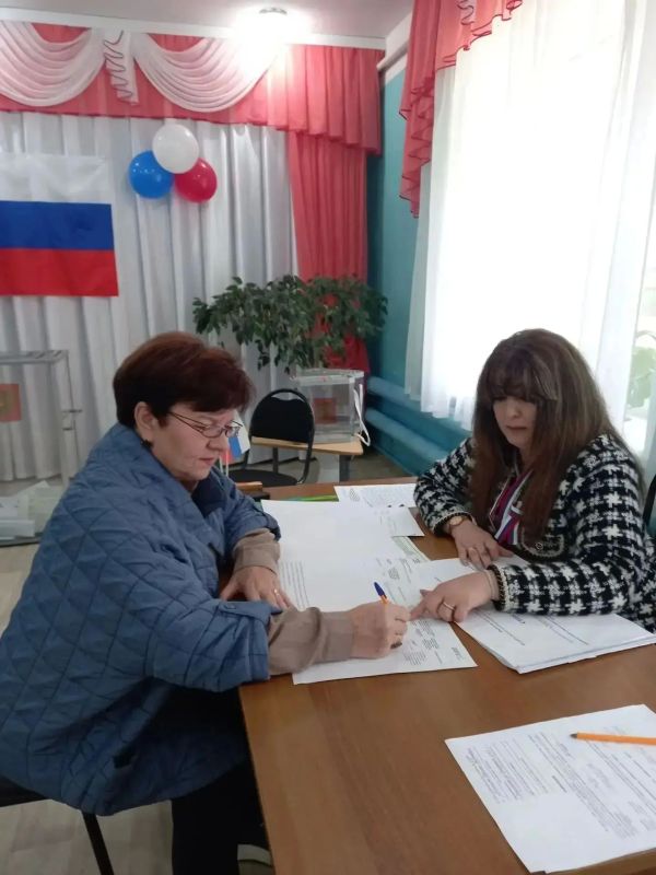 Голосование продолжается: известна явка избирателей на 15 часов