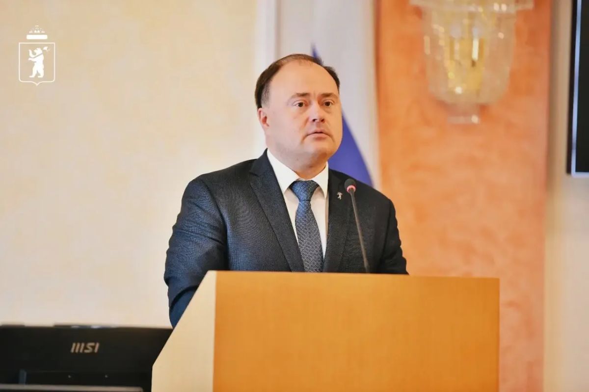 Артём Молчанов сложил полномочия мэра Ярославля в связи с избранием в Государственную Думу Артём Молчанов сложил полномочия мэра Ярославля в связи с избранием в Государственную Думу