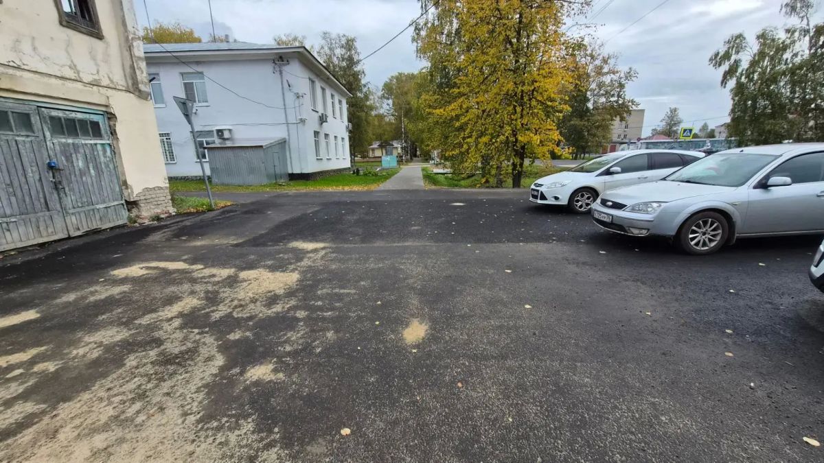 После вмешательства прокуратуры Некоузского района отремонтирован тротуар у детской музыкальной школы После вмешательства прокуратуры Некоузского района отремонтирован тротуар у детской музыкальной школы