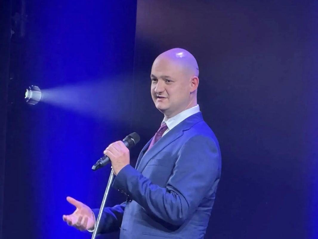 Михаил Евраев: В Ярославле в четвертый раз вручили кинотеатральную премию «Поступок» имени Сергея Пускепалиса Михаил Евраев: В Ярославле в четвертый раз вручили кинотеатральную премию «Поступок» имени Сергея Пускепалиса