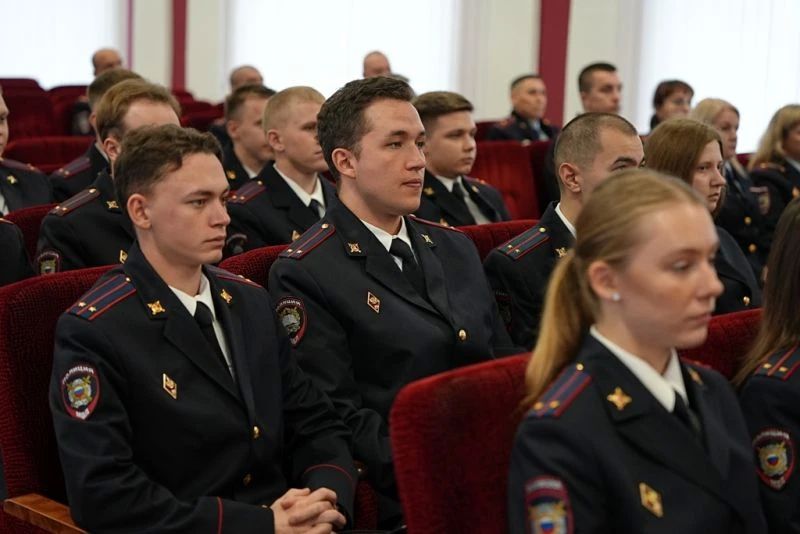 В УМВД России по Ярославской области состоялась встреча руководства и общественников с молодыми сотрудниками В УМВД России по Ярославской области состоялась встреча руководства и общественников с молодыми сотрудниками