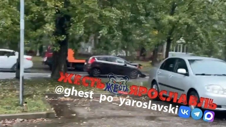 После ДТП на Урицкого в Ярославле пассажира увезли в больницу После ДТП на Урицкого в Ярославле пассажира увезли в больницу